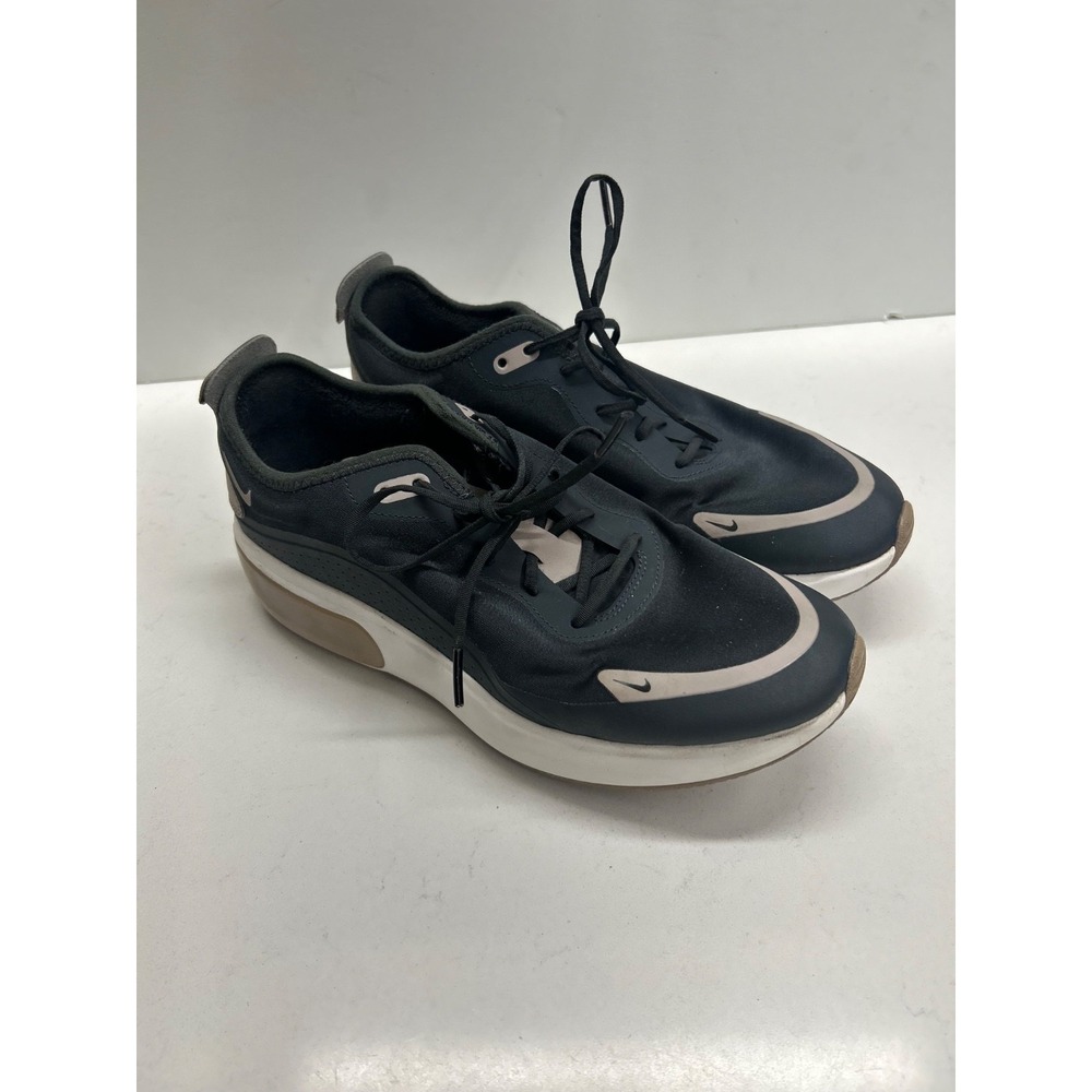 Nike Womens Air Max Sneakers Size 8.5